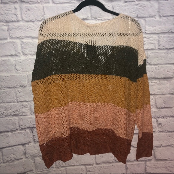 Color Block Sweater - Picture 2 of 3